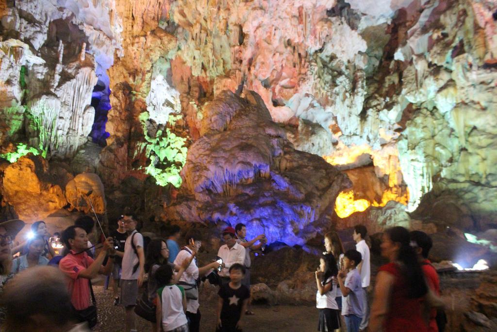 Thuy Duong Ha Long Hotel Екстериор снимка