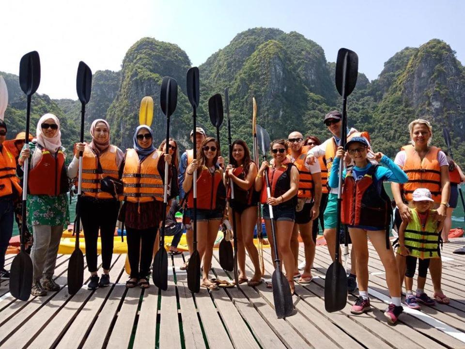 Thuy Duong Ha Long Hotel Екстериор снимка