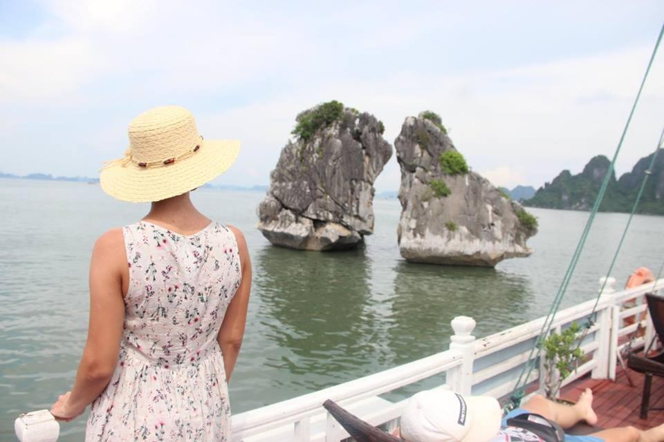 Thuy Duong Ha Long Hotel Екстериор снимка
